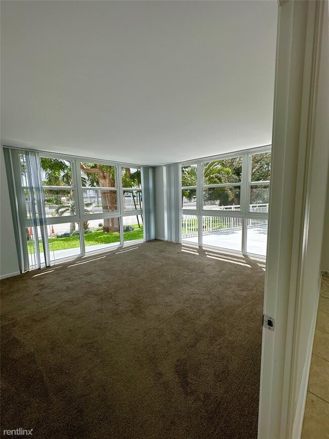 Building Photo - 2 br, 2 bath Condo - 2841 N Ocean Blvd Apt...