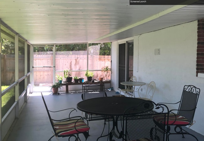 Building Photo - Indialantic 2 Bedroom Home