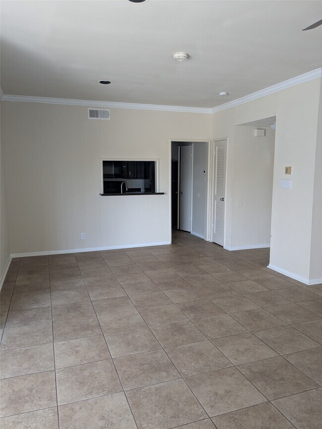 Building Photo - 1302 Marina Bay Dr