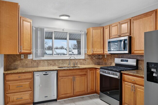 Building Photo - 414 Wild Winds Dr