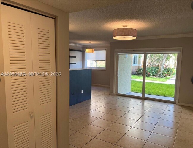 Building Photo - 2600 S University Dr
