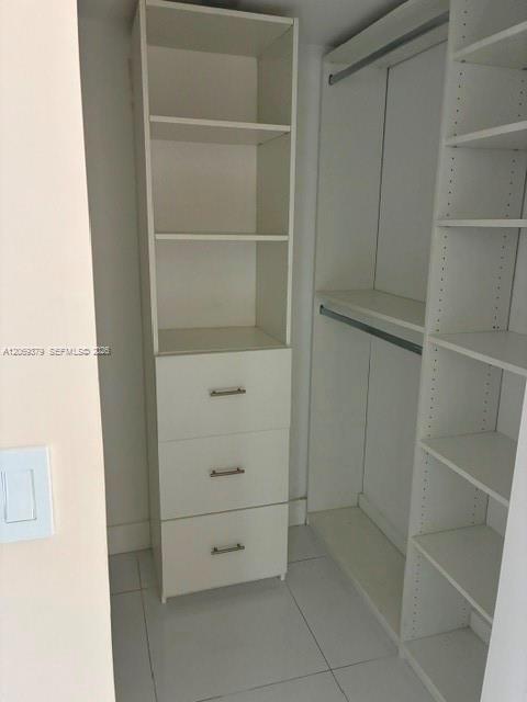 Building Photo - 1755 E Hallandale Beach Blvd