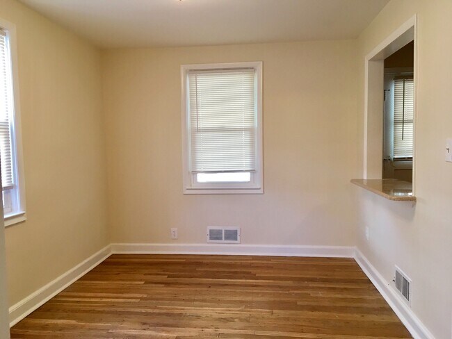 Building Photo - 7226 Bridgewood Dr