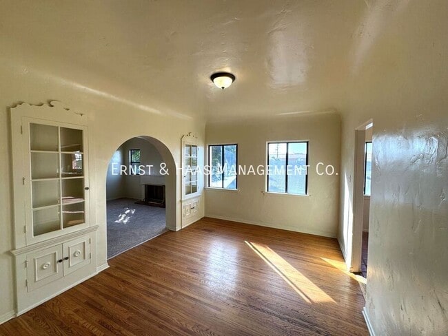 Building Photo - 1405 Olive Ave