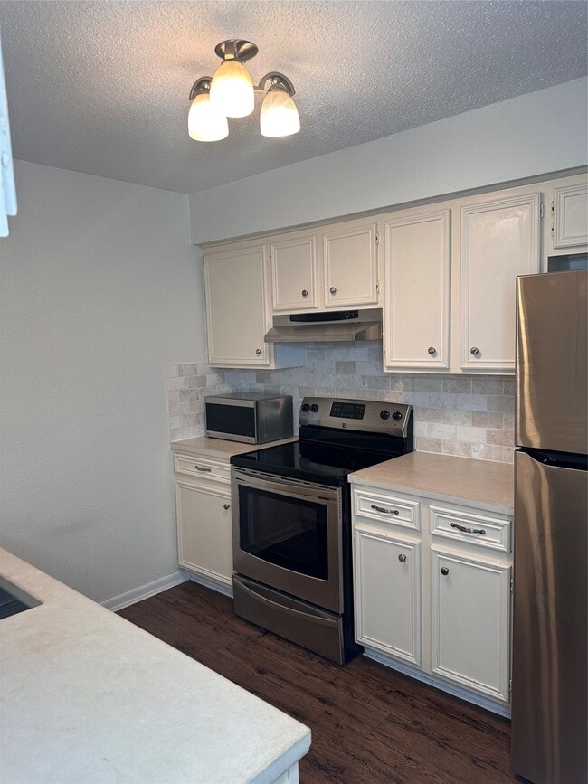 Building Photo - 1413 Bonanza Rd