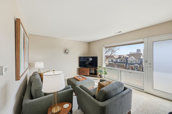 Building Photo - Grandview Heights