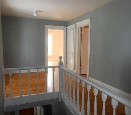 Building Photo - 710 S Park St