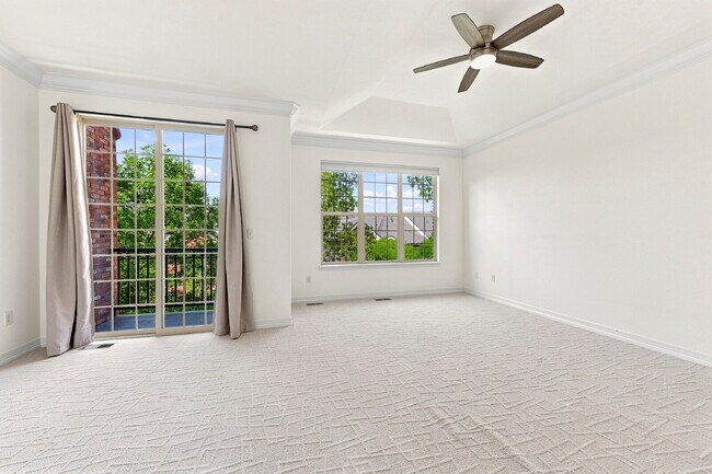 Building Photo - $2,895.95 with $300 Off the first month's rent, 2 Beds - 2.5 Bath, Townhome in Lone Tree with Bal...