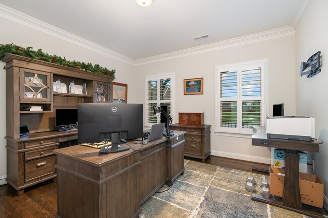 Building Photo - 6006 Tanoak Ct