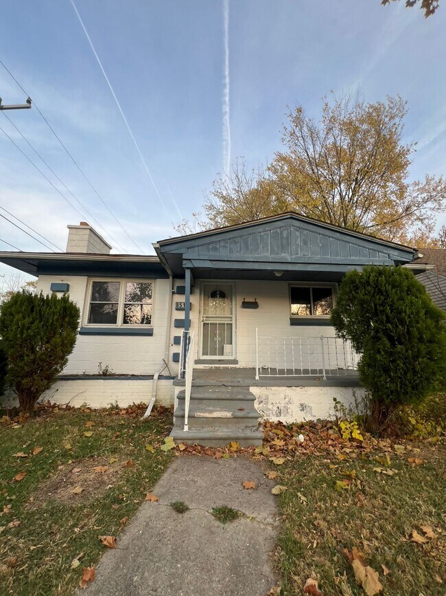 Primary Photo - 8512 Burt Rd