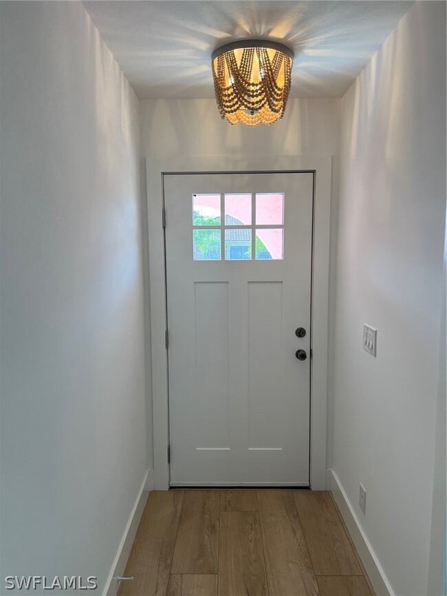 Building Photo - 673 107th Ave N