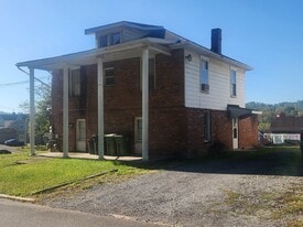 Building Photo - 701 Grant Ave