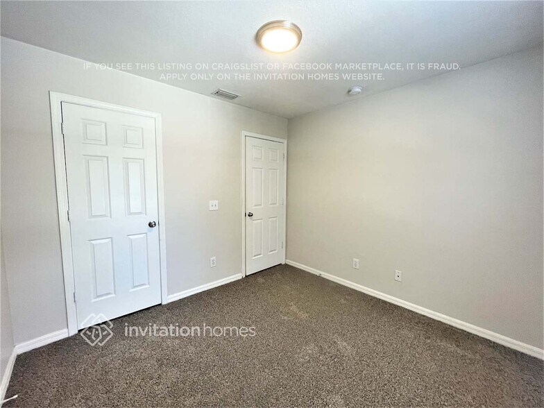 Building Photo - 11017 Golden Silence Dr