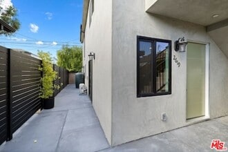 Building Photo - 2619 Veteran Ave