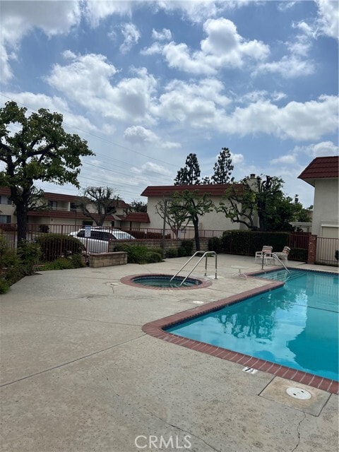Building Photo - 9950 Reseda Blvd