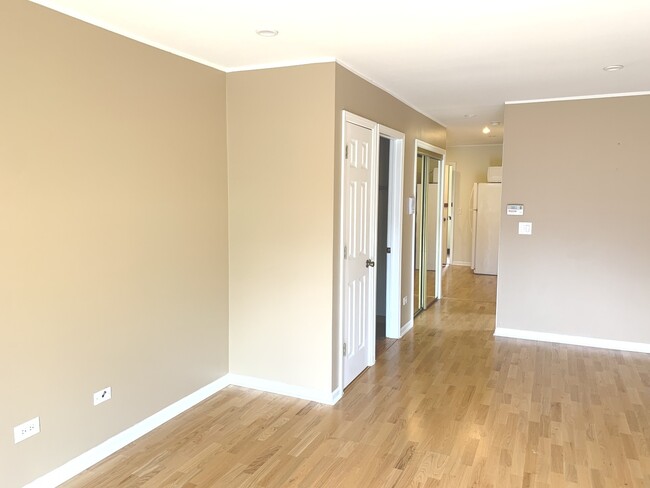 Building Photo - 9800 Bianco Terrace