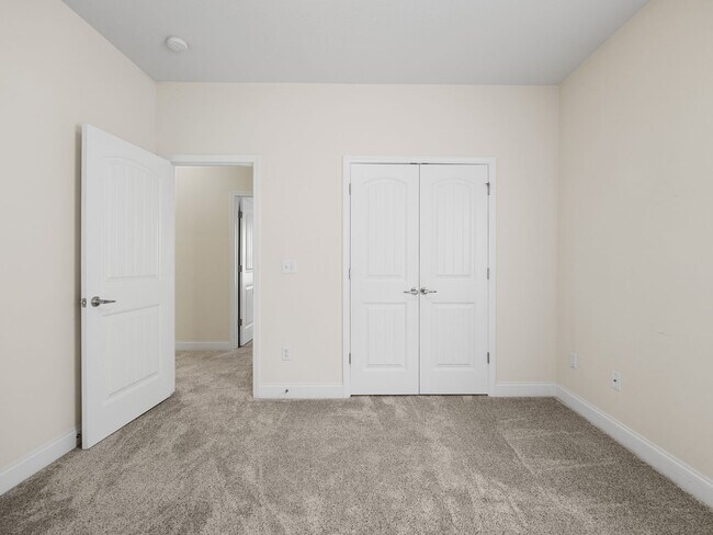 Building Photo - LUXURY RENTAL: Exquisite 4 BR, 2 BA, 2 Car...