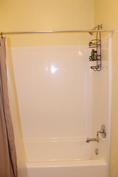 Building Photo - Beautiful 2 Bedroom 2 Bathroom Located in ...
