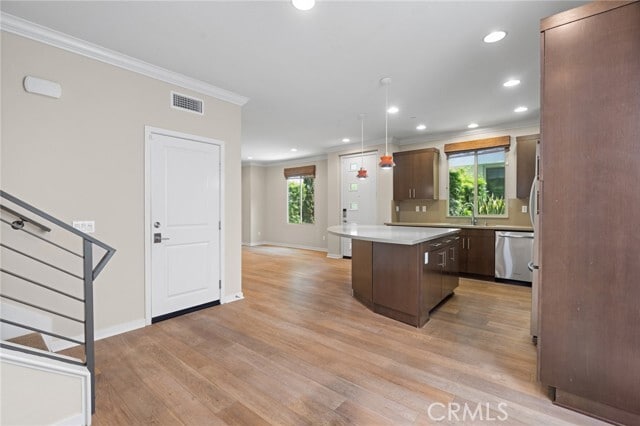 Building Photo - 5544 Palm Dr