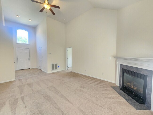 Building Photo - Rental House-Swannanoa, NC