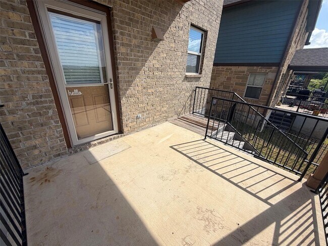 Building Photo - 1001 Zodiac Ln