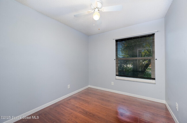 Building Photo - 511 Biscayne Ln