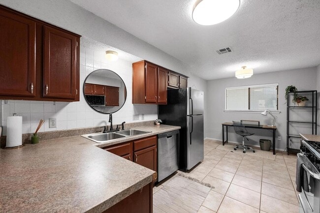 Building Photo - 8406 Copano Dr