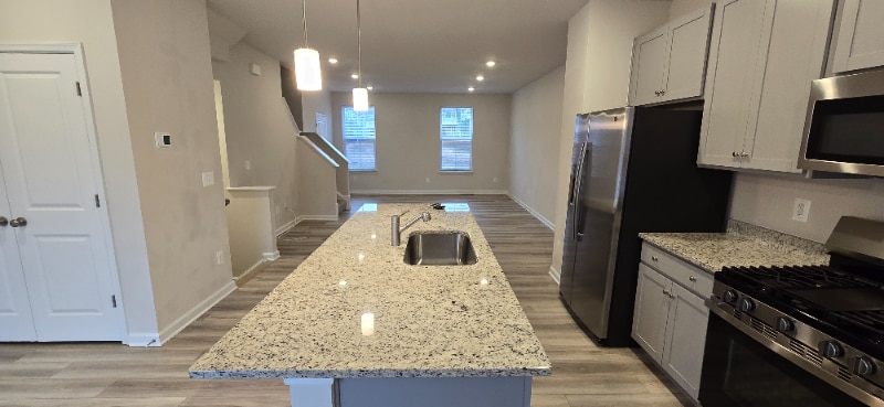 Building Photo - 8753 Whitman Dr