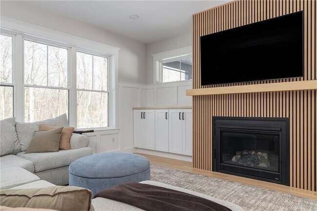 Building Photo - 450 Carrs Pond Rd