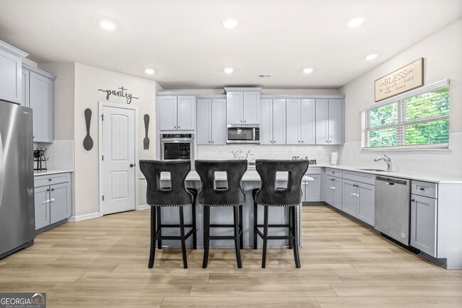 Building Photo - 361 Traditions Ln