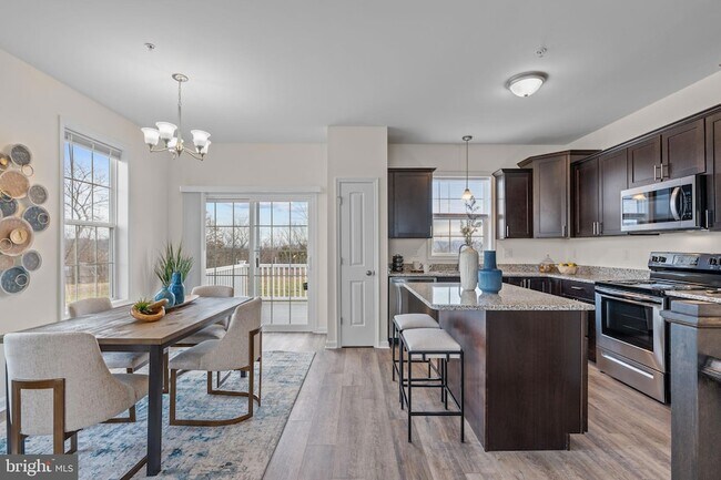 Building Photo - 27 Overshot Ln