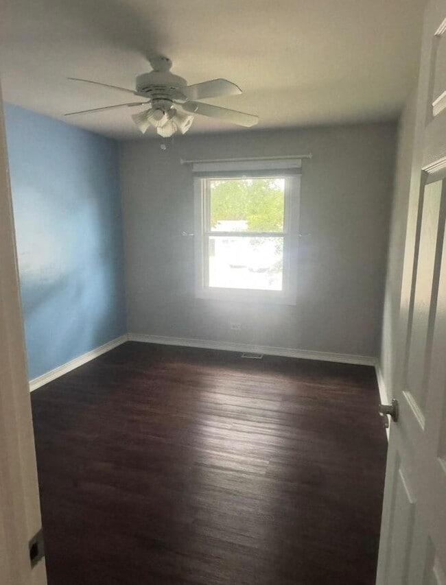 Building Photo - 980 Brush Hill Ln