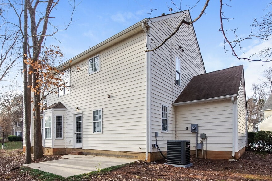 Building Photo - 6222 Spanish Moss Ln