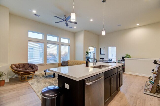 Building Photo - 152 Knightsbridge Park Ln