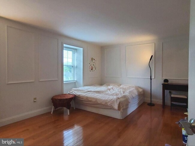 Building Photo - 15840 Buena Vista Dr