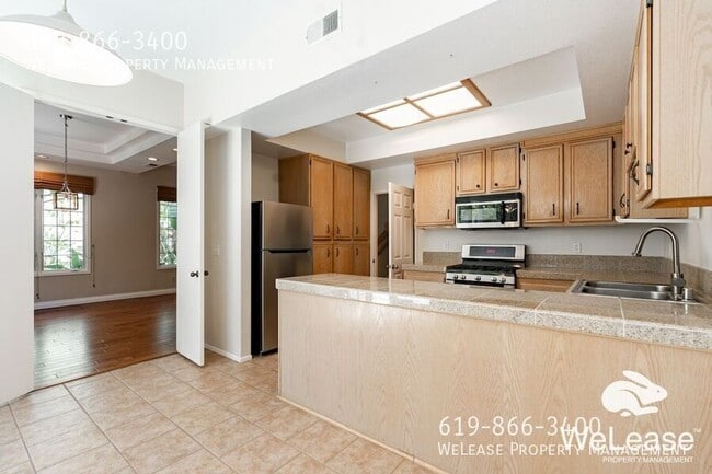 Building Photo - 2938 Luciernaga St