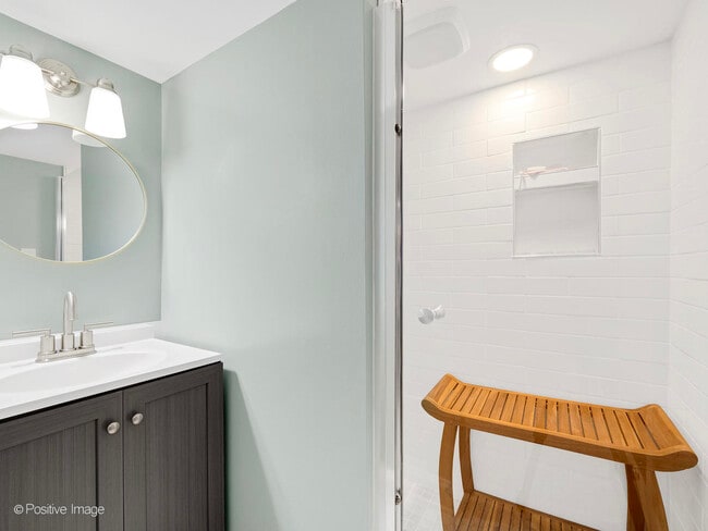 Building Photo - 318 Bluff Ave