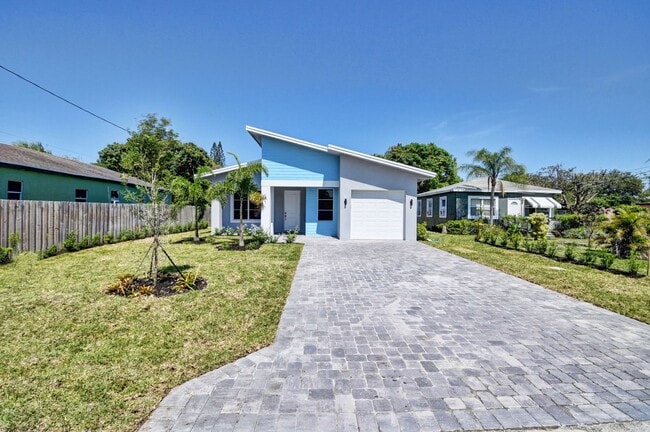 Primary Photo - Single Family Home in Delray Beach