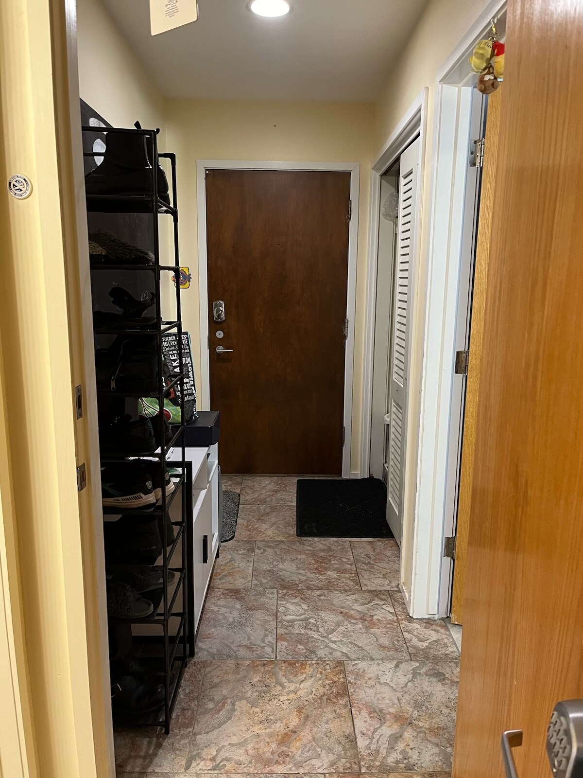 Building Photo - 921 E Huron St