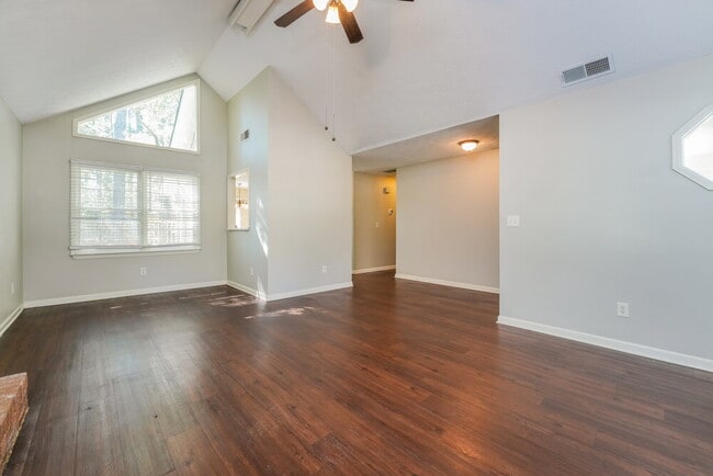 Building Photo - 1589 Cherry Hill Rd SW