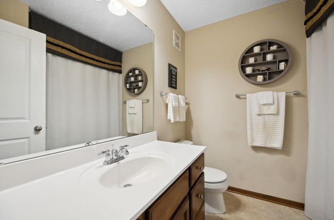 Building Photo - 18422 Lafayette Way