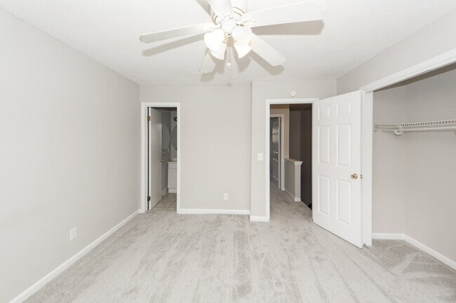 Building Photo - 1305 Mathis Ferry Rd