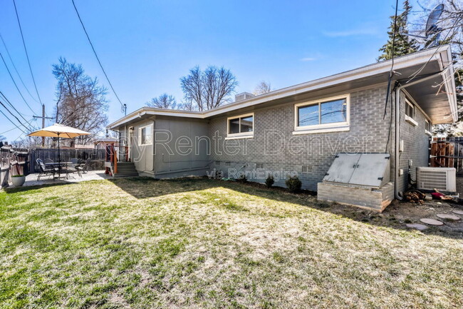 Building Photo - 2484 Pierce St