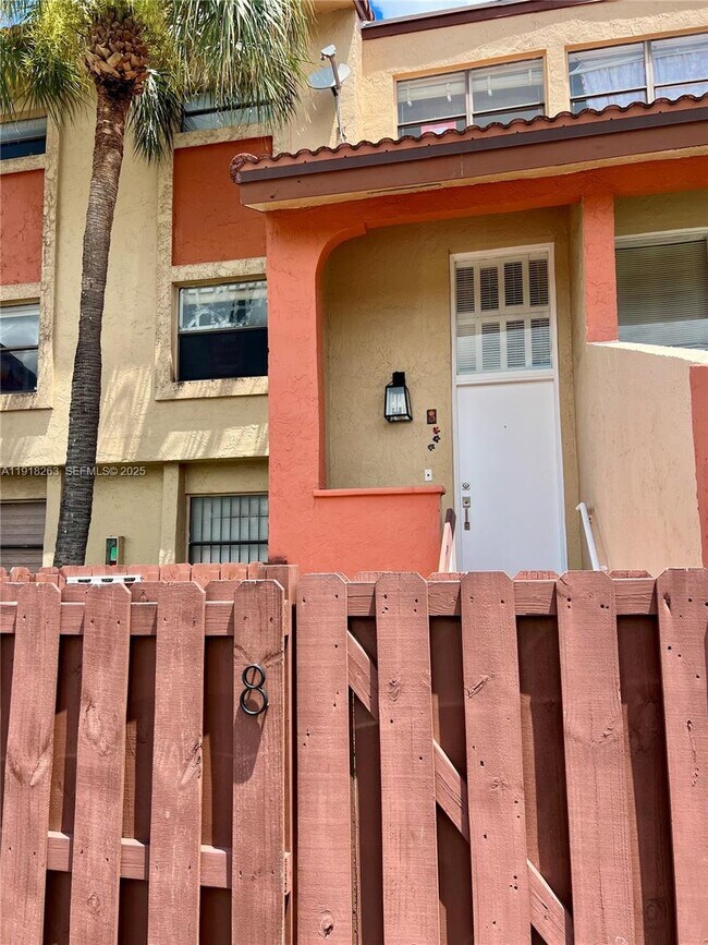 Building Photo - 9961 NW 9th St Cir