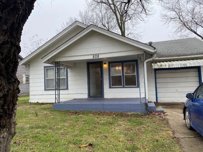 Primary Photo - Darling Home Near West 7th street Walmart