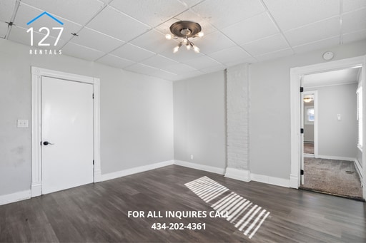 Building Photo - Single Family home w/ 3Beds & 1Full Bath