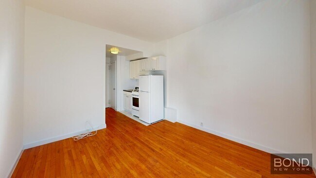 Building Photo - 257 E 61st St