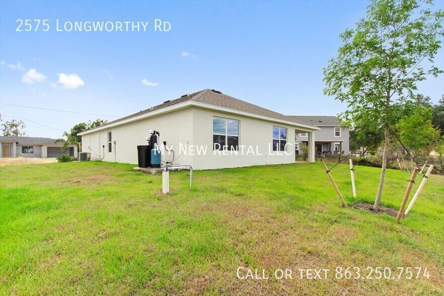 Building Photo - 2575 Longworthy Rd