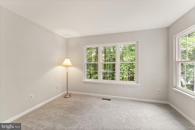 Building Photo - 4339 Runabout Ln