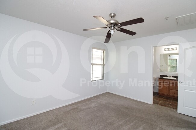Building Photo - 8147 W Lynwood St